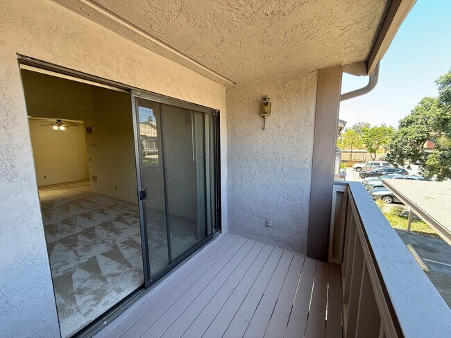 Building Photo - Spacious 1 Bedroom, 1 Bath Condo with Vaul...