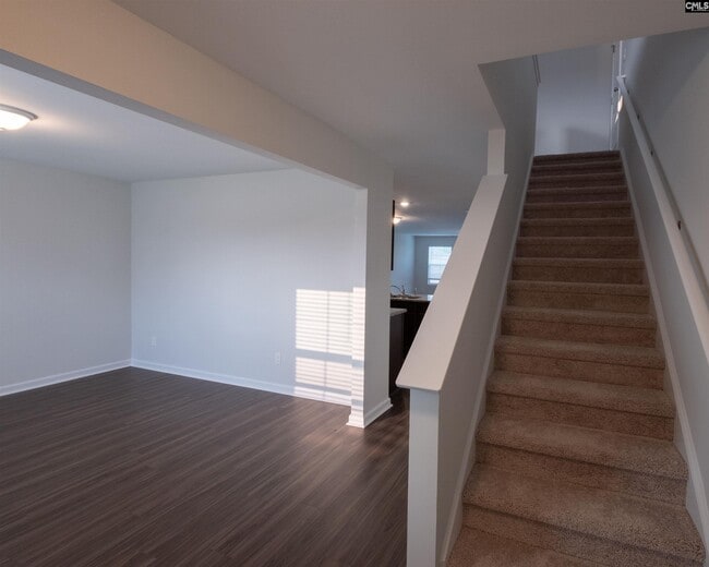 Building Photo - 530 Whippoorwill Dr