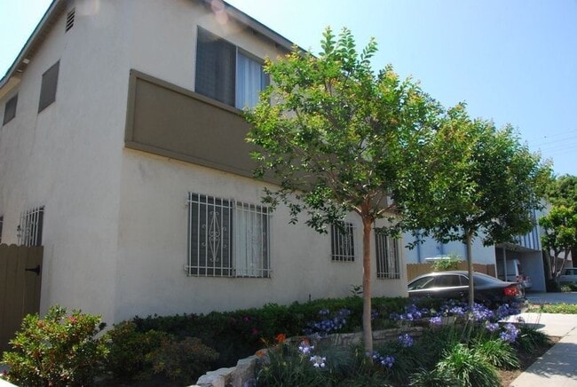 Building Photo - 1521 Beloit Avenue,