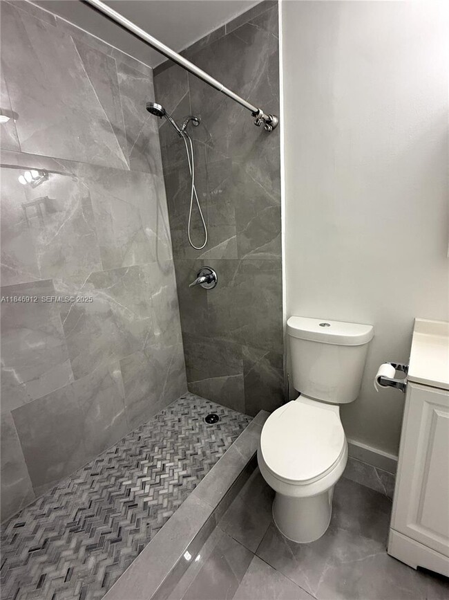 Building Photo - 624 Westward Dr