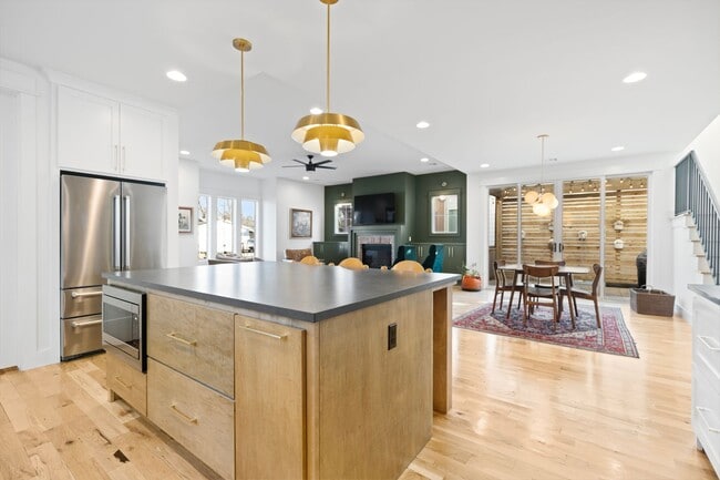 Building Photo - Luxury Rental in the Heart of the Rose District