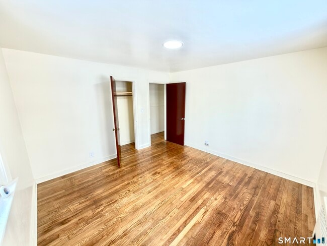 Building Photo - 2346 Madison Ave