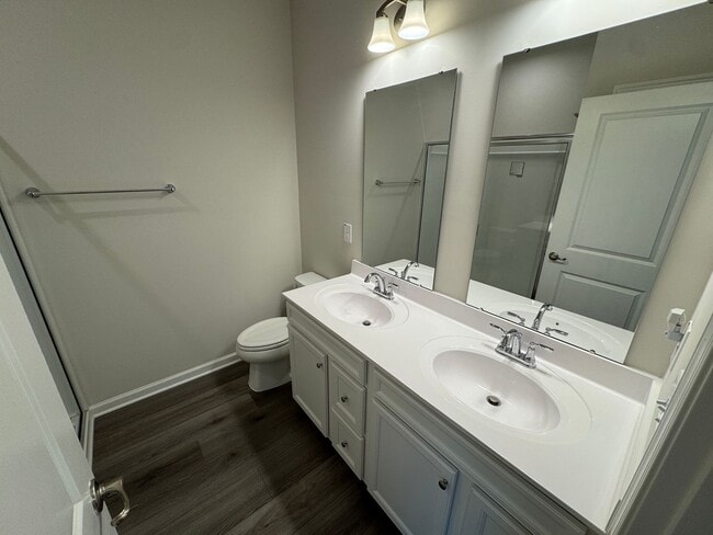 Building Photo - Lovely Colvard Farms Townhouse