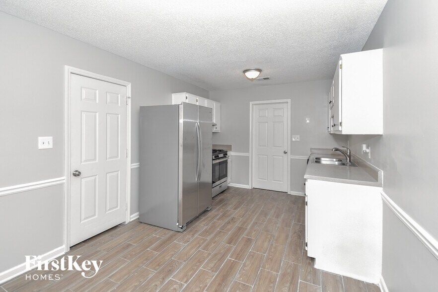 Building Photo - 41 Country Village Dr