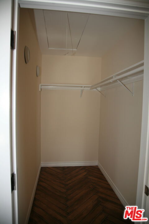 Building Photo - 6621 Nagle Ave