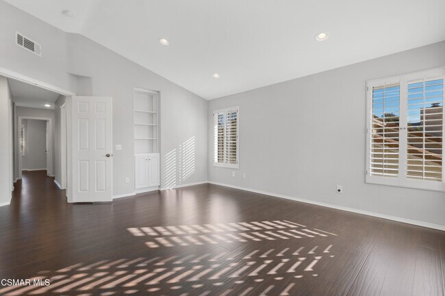 Building Photo - 487 Bernini Ct