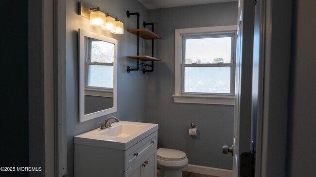 Building Photo - 6 Reno Ct