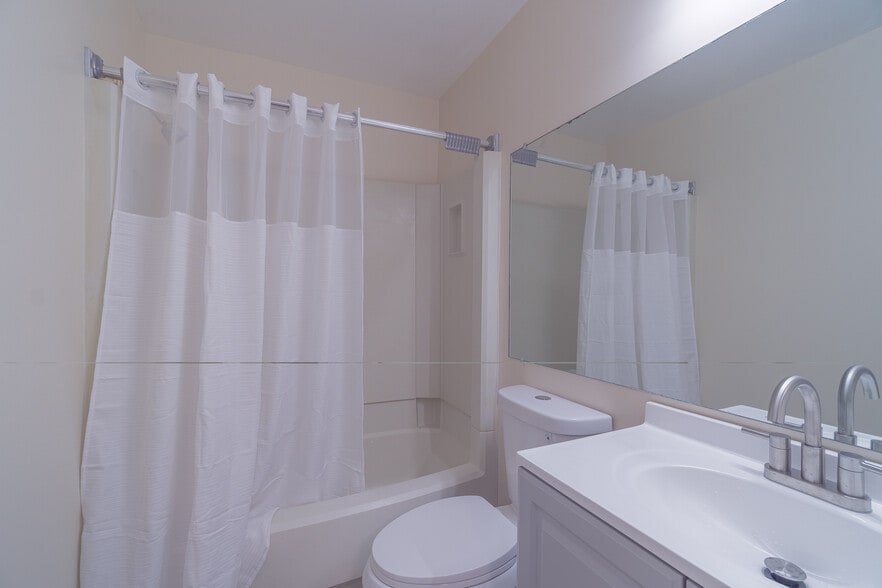 Building Photo - 9416 Penshurst Ct