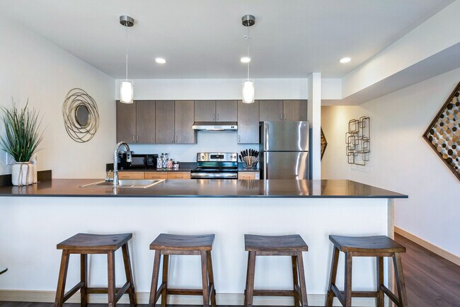 Building Photo - 2807 18th Ave S