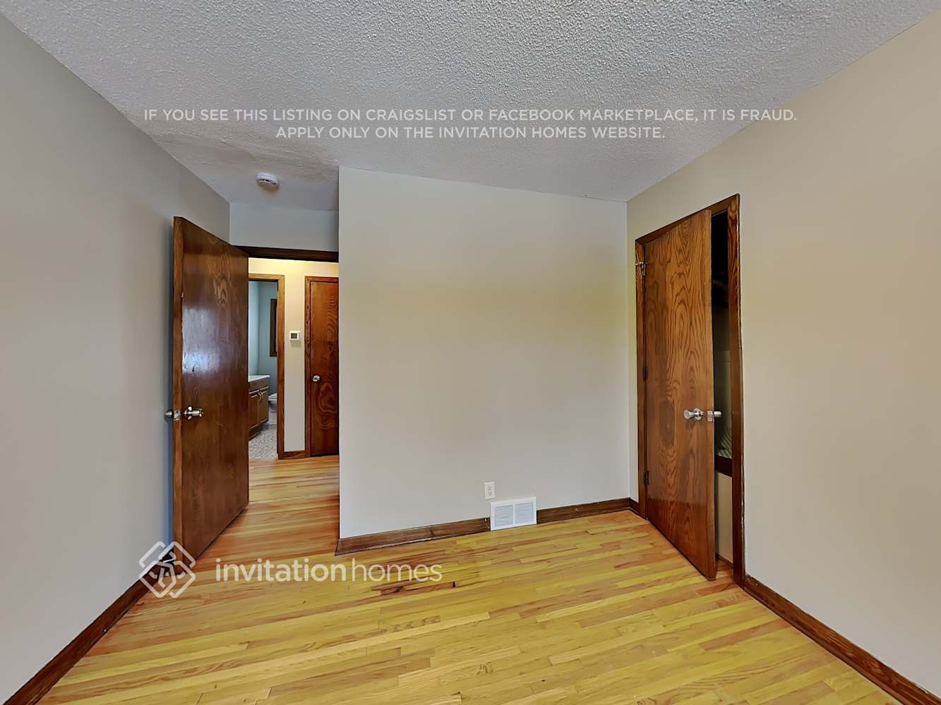 Building Photo - 3612 Commodore Dr