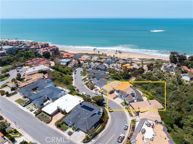 Building Photo - 504 Avenida La Costa