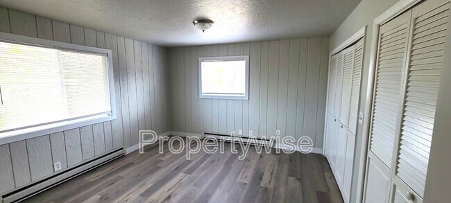 Building Photo - 45 W 1600 N