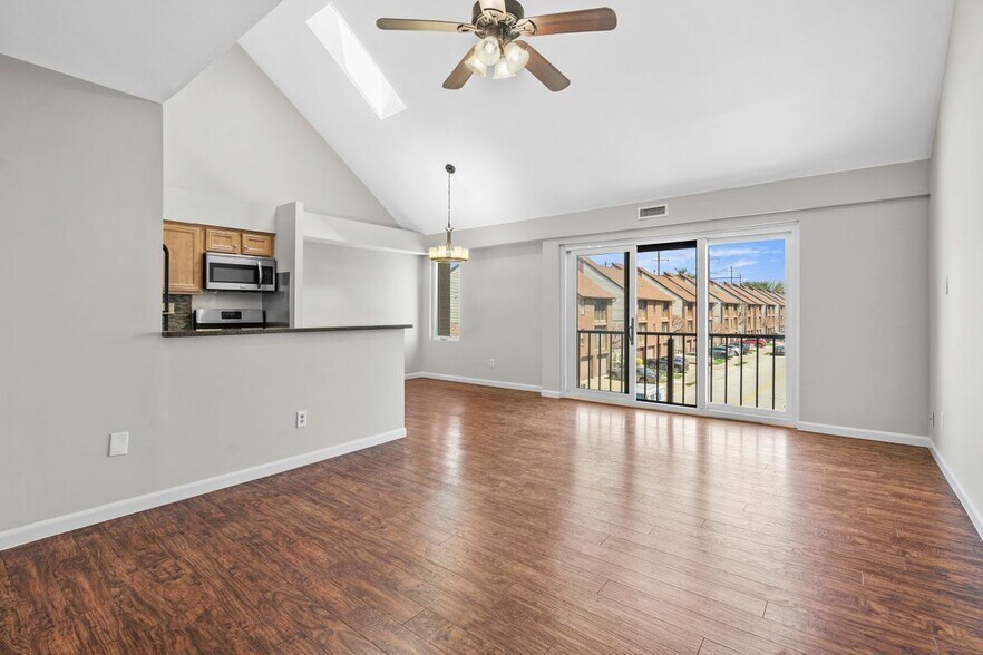 Building Photo - 9496 Convent Ln