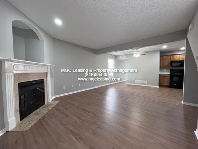 Building Photo - TIMBERS EAST TOWNHOME READY FOR YOUR JUNE MOVE IN!!