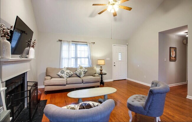 Building Photo - 1713 Greenwood Ave