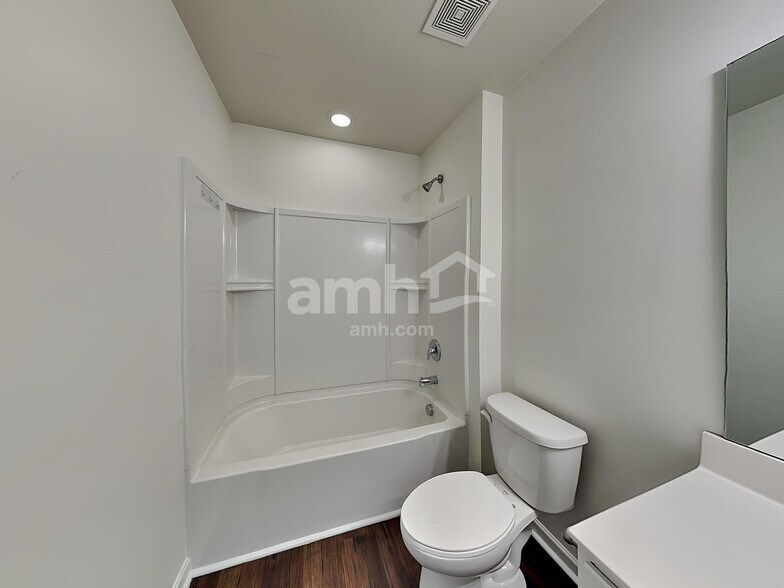 Building Photo - 1505 Ridge Haven Rd