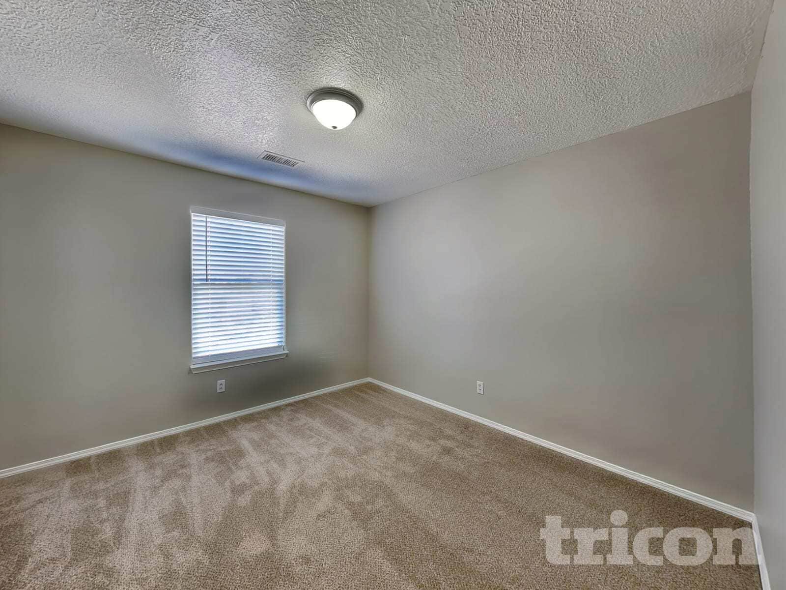 Building Photo - 5208 Clovis Ct NE