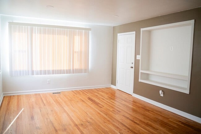 Building Photo - 8206 Old Harford Rd