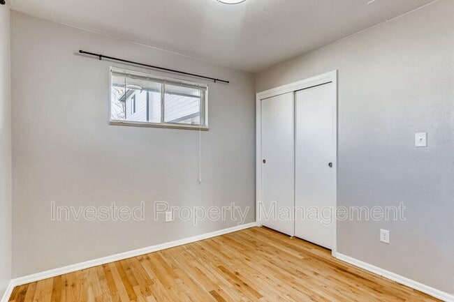 Building Photo - 405 W Bates Ave