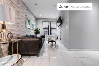 Building Photo - Room in Shared 3 bed/1 bath home