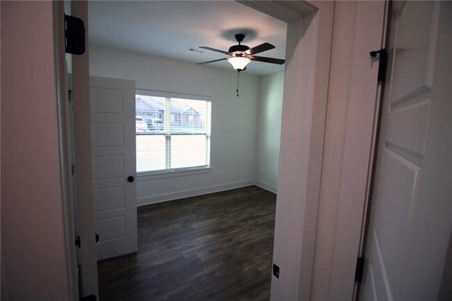 Building Photo - 851 Petit Jean St