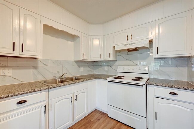 Building Photo - 4113 Dawson Ln