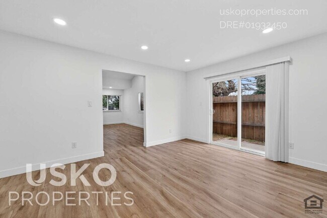 Building Photo - "Charming 2-Bed Duplex in Rancho Cordova – 1,110 Sq Ft of Comfort!"