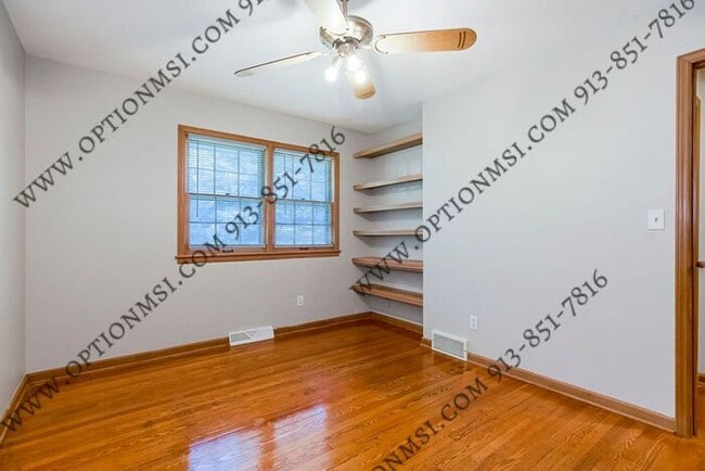 Building Photo - Close to downtown OP!!! Includes Water, El...