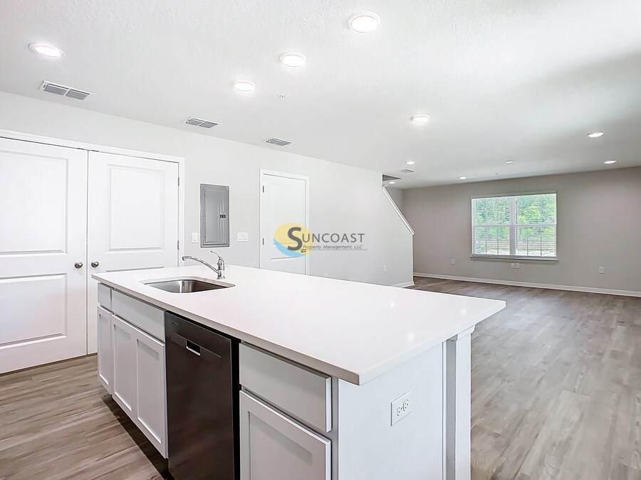 Building Photo - 3821 SW 43rd Ct