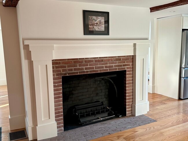 Building Photo - 2318 Mill Plain Rd