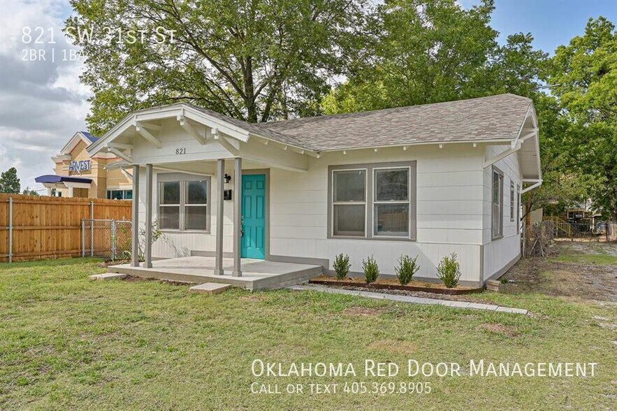 Building Photo - 821 SW 31st St