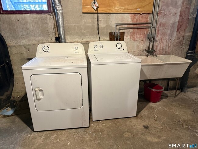 Building Photo - 20 Richards Grove Rd