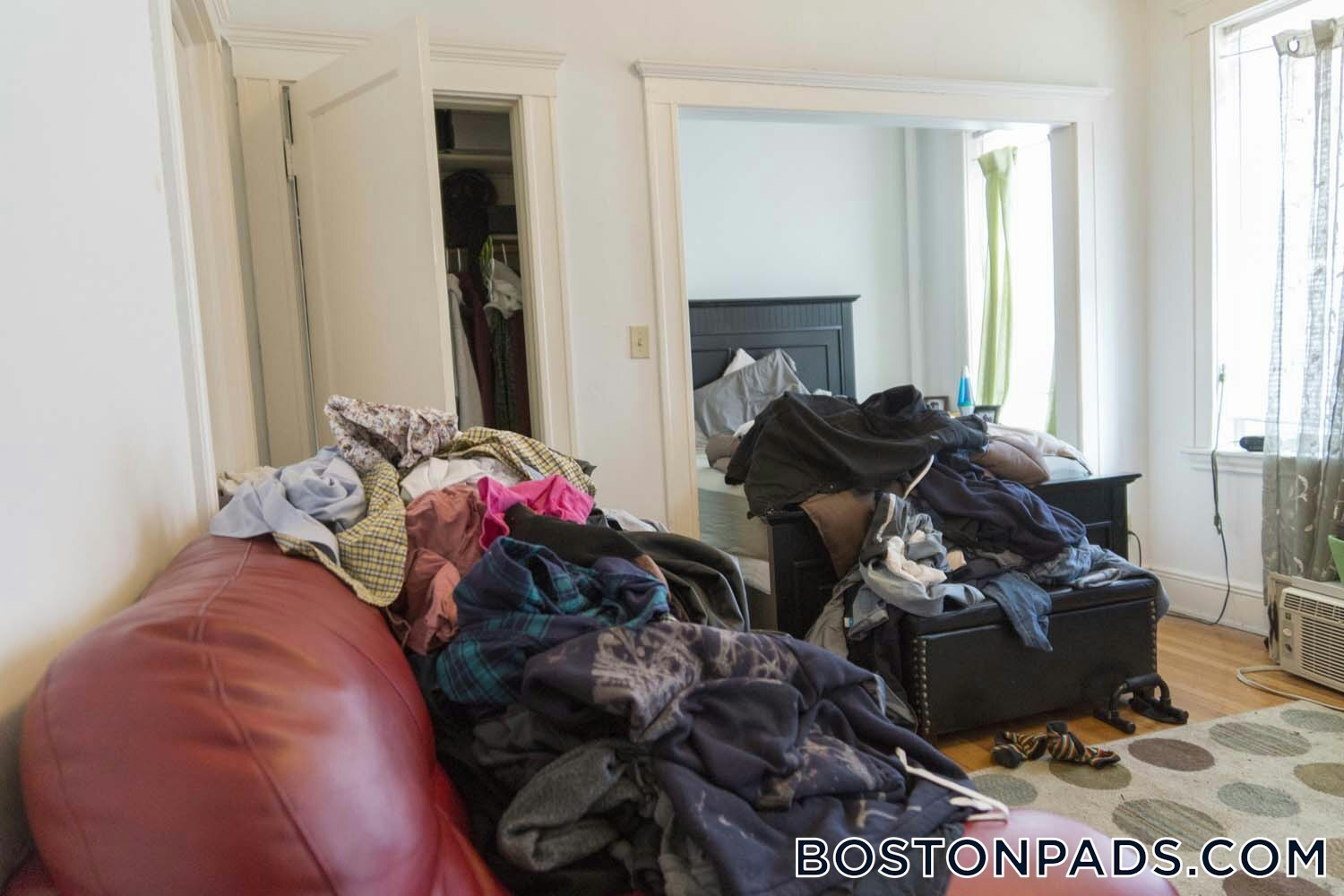 Building Photo - 137 Park Dr