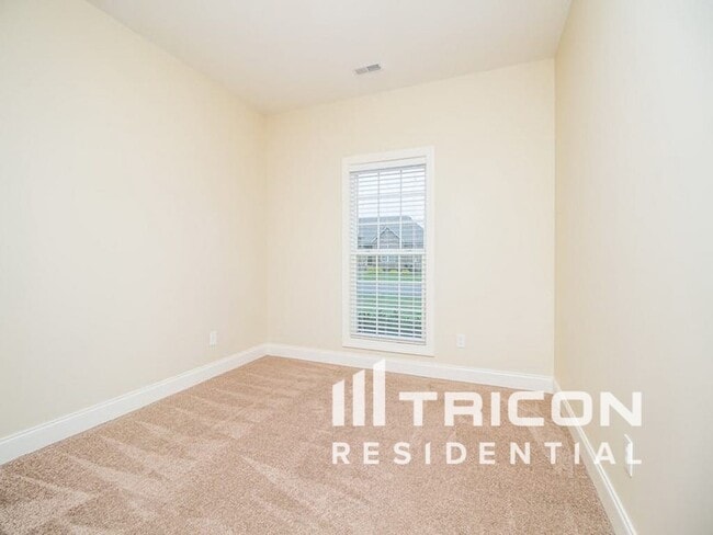 Building Photo - 3621 Jerry Anderson Dr