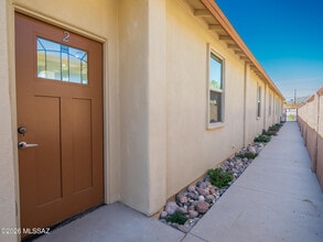 Building Photo - 1616 E Hedrick Dr