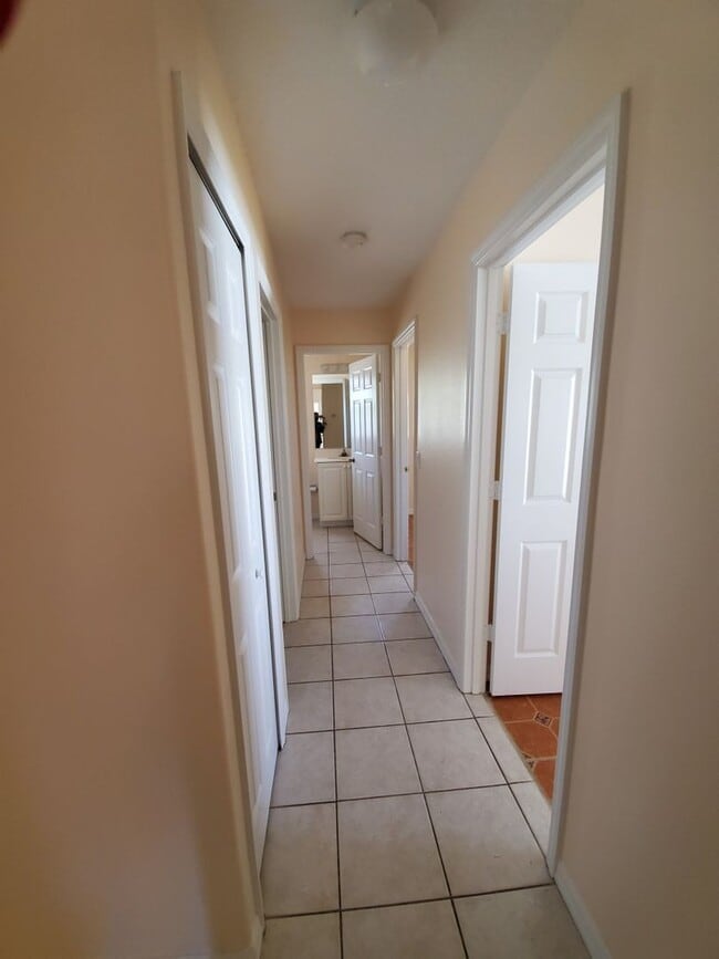 Building Photo - 3BR/2BA Home + 2-Car Garage – $500 Move-In...