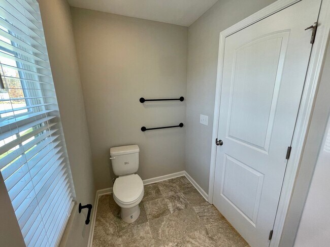 Building Photo - Stunning 4 Bedroom 2.5 Bathroom 2-story Home in NE Greensboro with 2 car garages