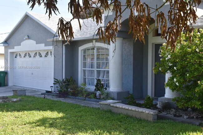 Building Photo - 1834 SW Gemini Ln