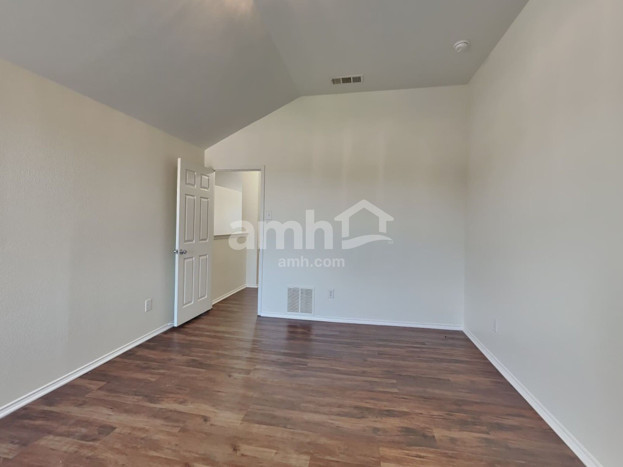 Building Photo - 12529 Patnoe Dr