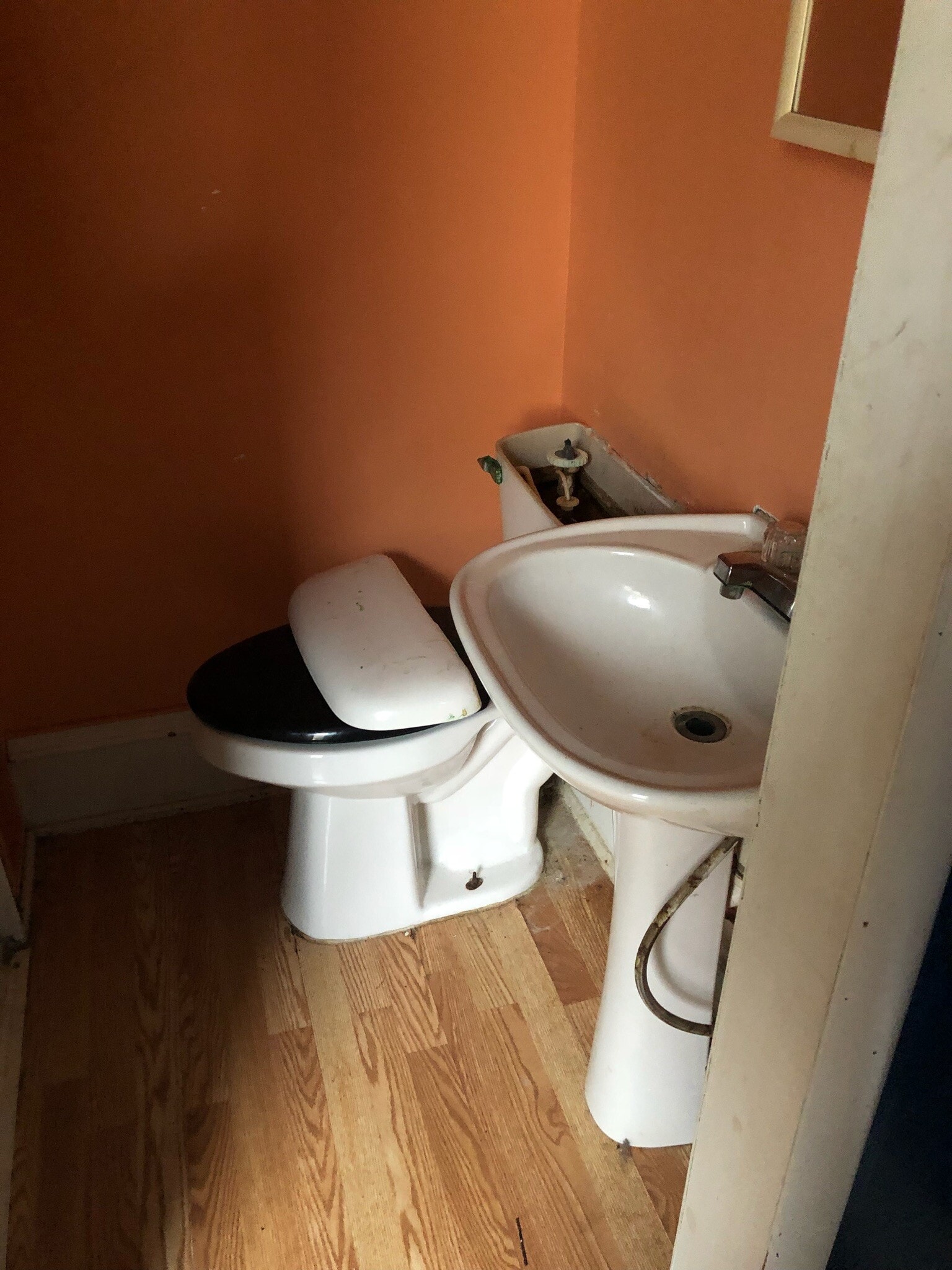 Building Photo - 610 Pine St