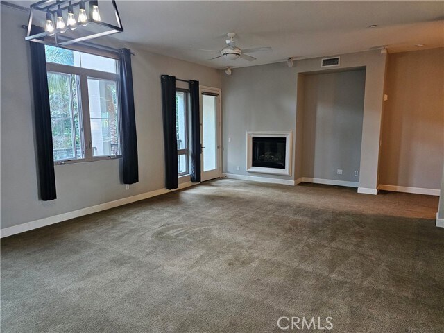 Building Photo - 35 Vantis Dr
