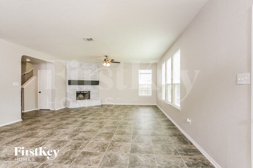 Building Photo - 15302 Cascade Point