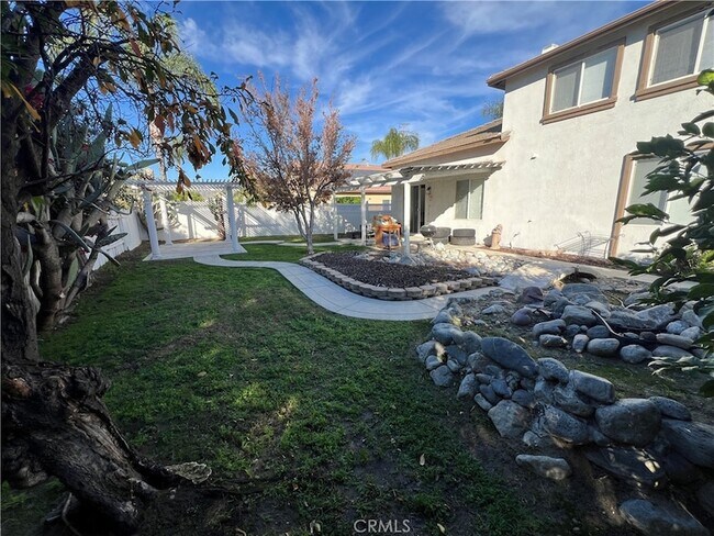 Building Photo - 1823 Church St