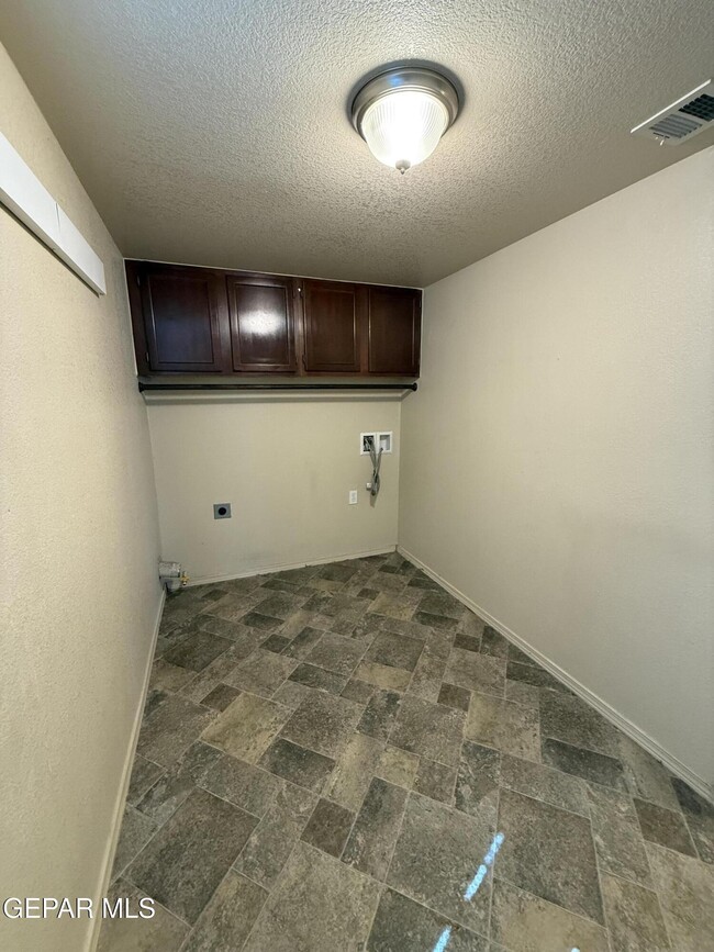 Building Photo - 12557 Paseo Lindo Dr
