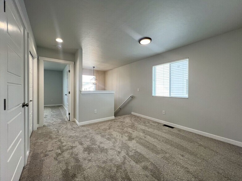 Building Photo - 3089 E Mossy Creek Dr