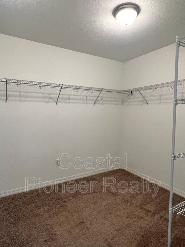 Building Photo - 7474 Yale Harbor Dr
