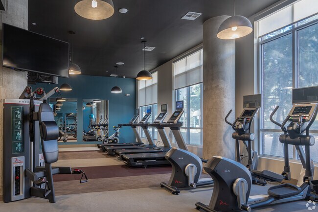 Building Photo - Lease Now & Get 1 month Free!