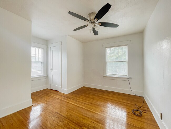 Building Photo - 1255 S 25th St