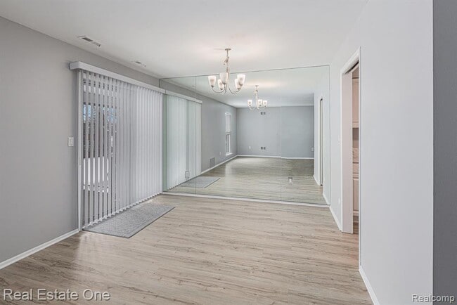 Building Photo - 31085 Pheasant Run St