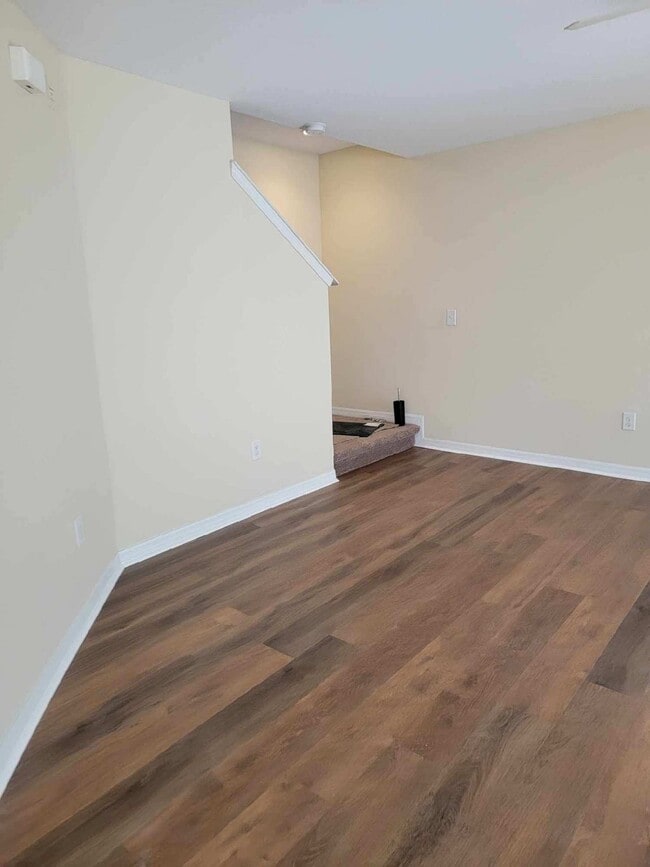 Building Photo - 391 Carina Cir